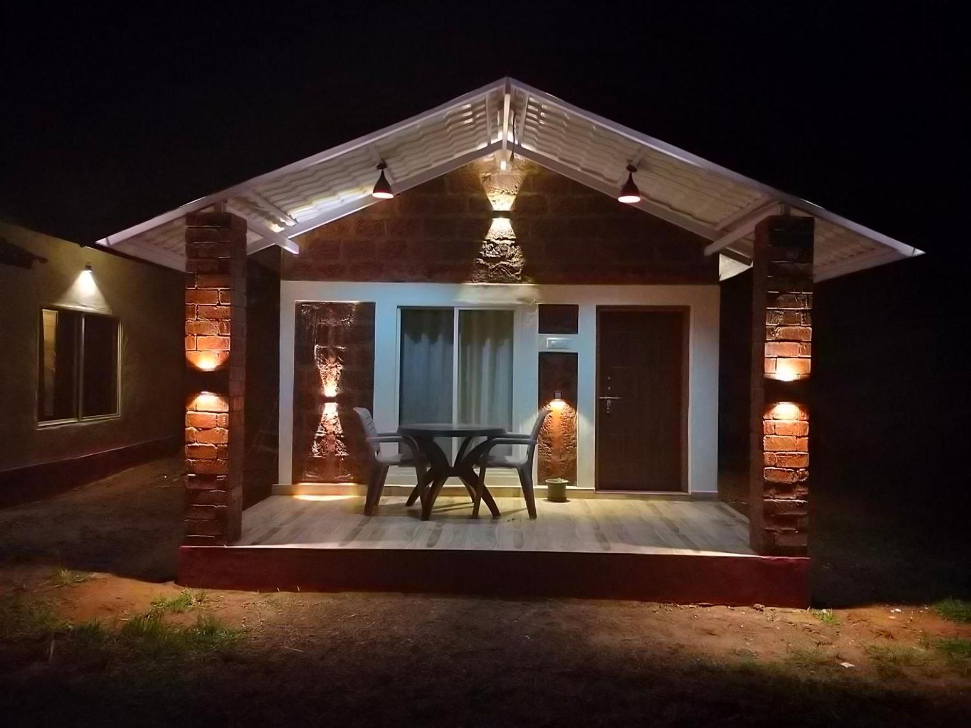 Riverstone Riverfront Farmhouse Гокарна Номер фото